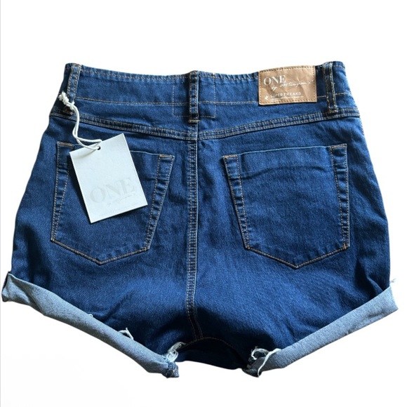 One Teaspoon Indie Chambray Superfreaks Jean Shorts NWT - Picture 2 of 4